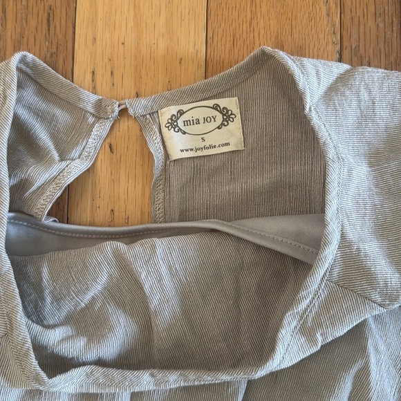 Joyfolie Mia Joy | Cropped Bell Sleeved Top | Bow | size S | Beige/Dove Gray - Picture 2 of 4